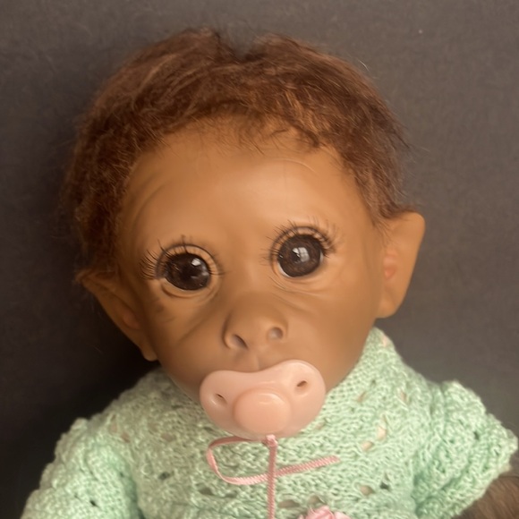 Ashton Drake Clementine SoTruely Real Lifelike Baby Monkey Doll - Picture 2 of 7
